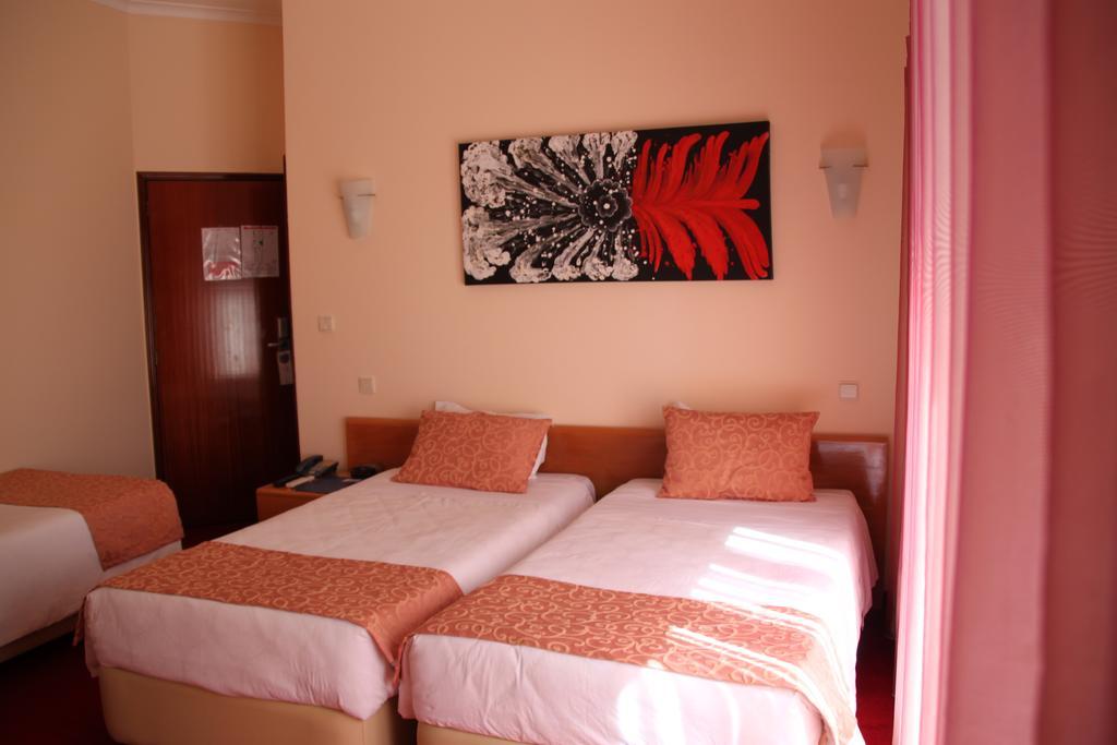 Hotel Quasar Pedroucos  Екстер'єр фото