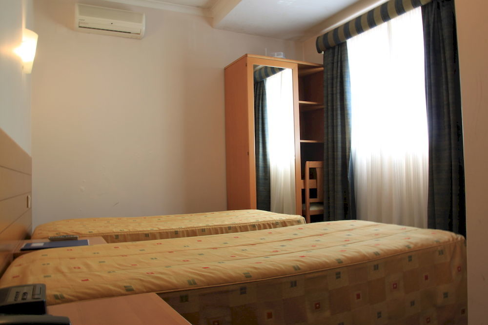 Hotel Quasar Pedroucos  Екстер'єр фото