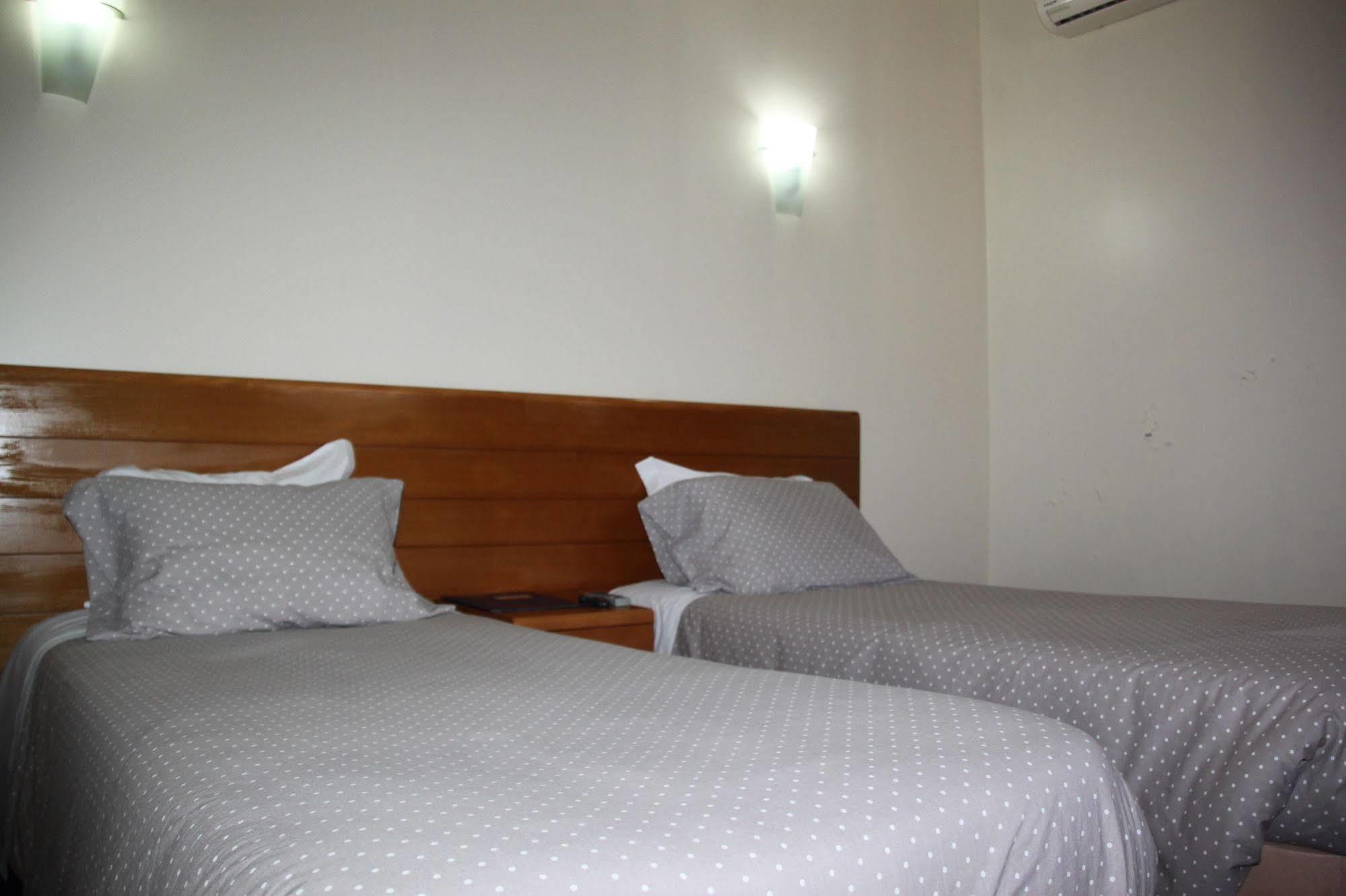 Hotel Quasar Pedroucos  Екстер'єр фото
