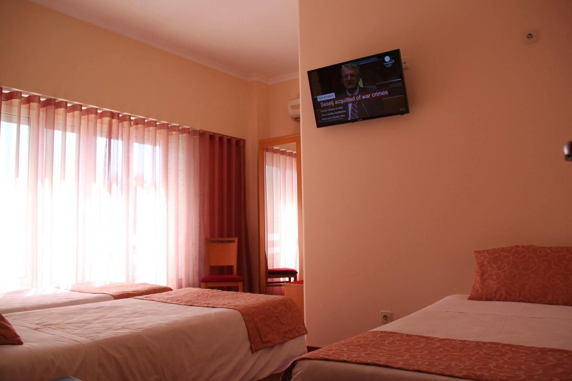 Hotel Quasar Pedroucos  Екстер'єр фото