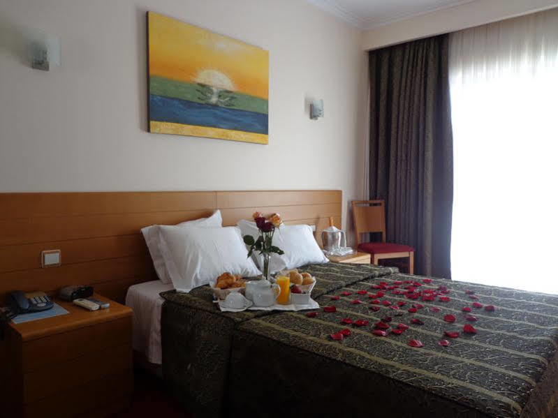 Hotel Quasar Pedroucos  Екстер'єр фото