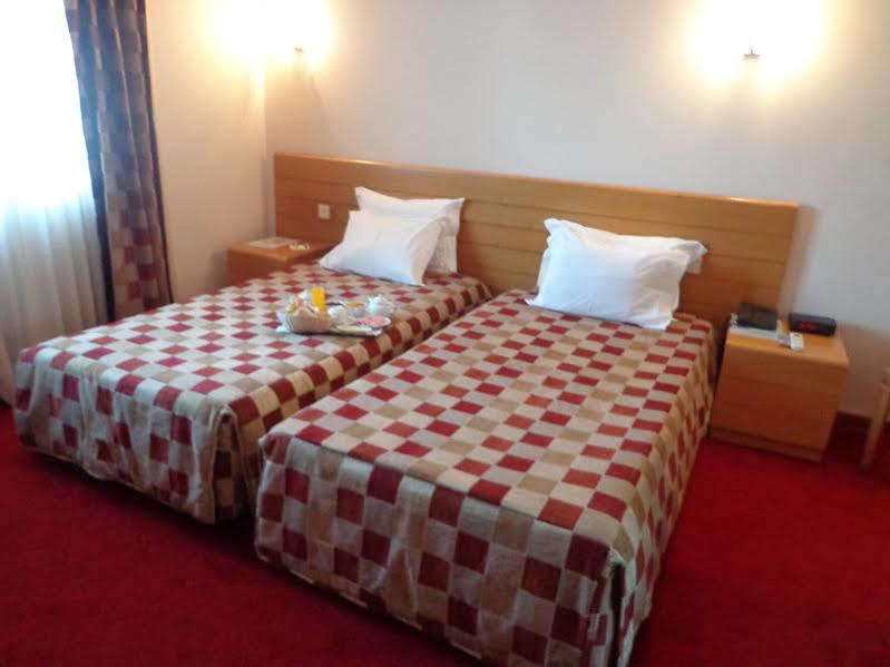 Hotel Quasar Pedroucos  Екстер'єр фото