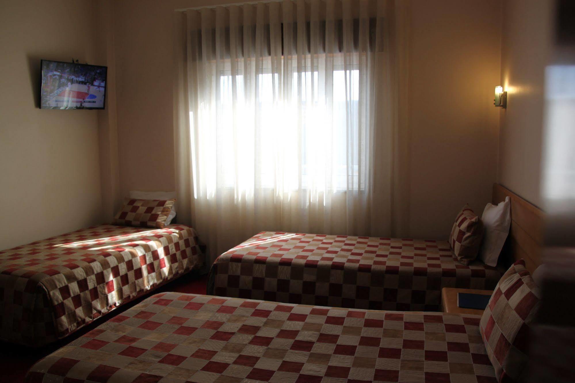 Hotel Quasar Pedroucos  Екстер'єр фото